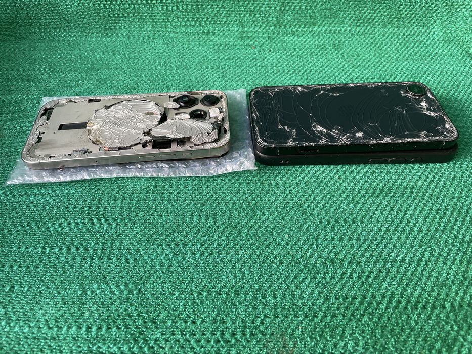 vand iphone 15 pro  si 16e