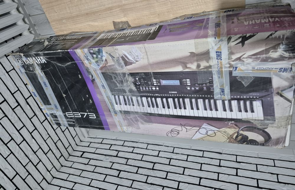 Синтезатор, PSR-Е373