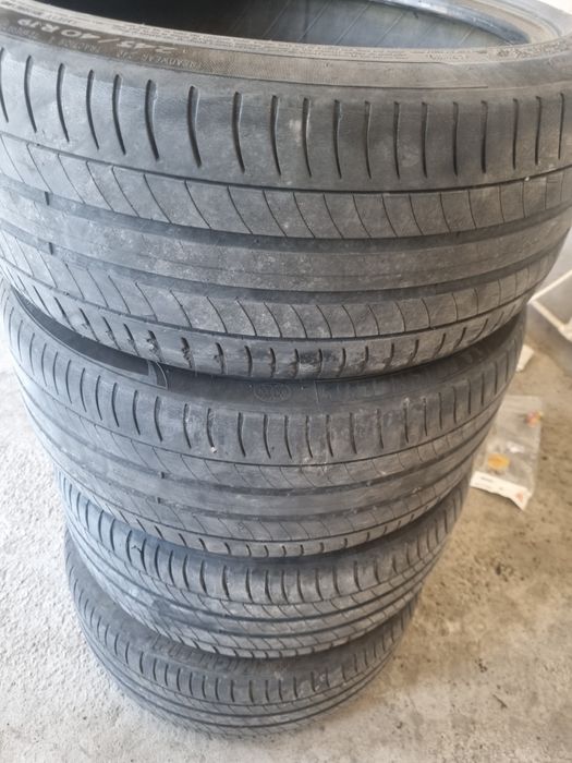 Продам 245 40 R19