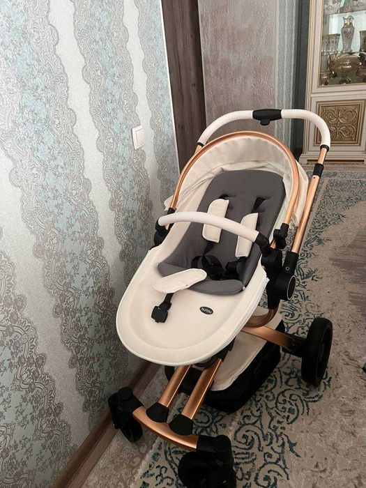 Продается детская коляска Burbay 3 в 1