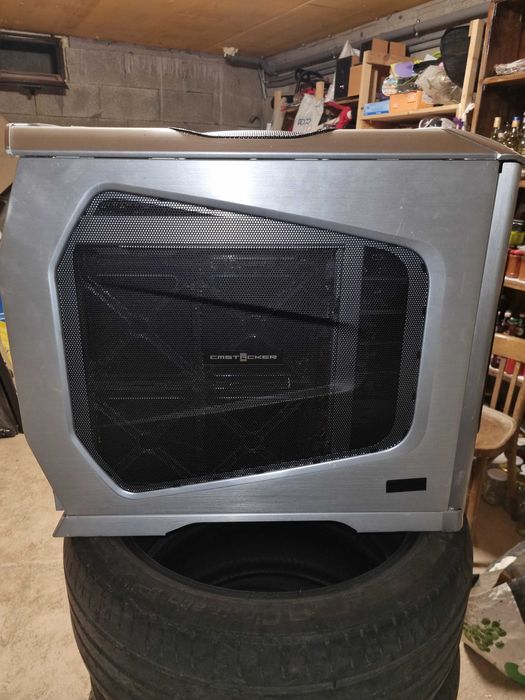 Carcasa PC Coolermaster Stacker 830