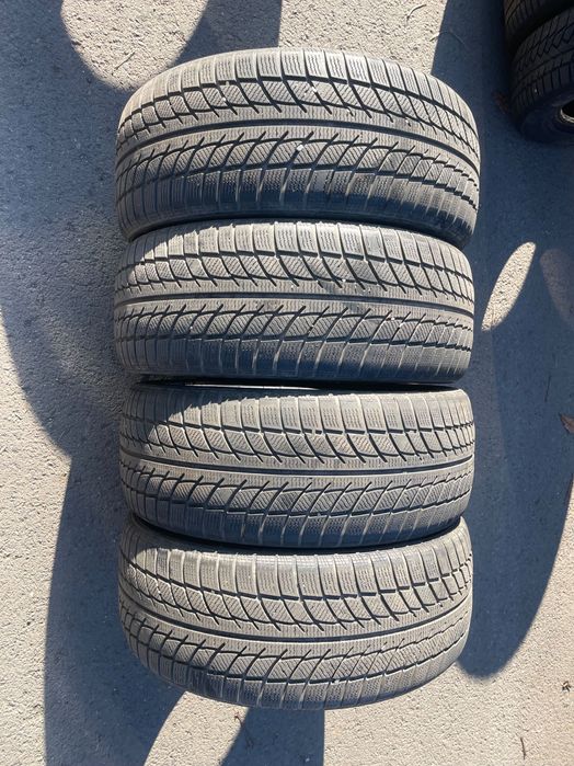 Cauciucuri de iarnă 235/45/19