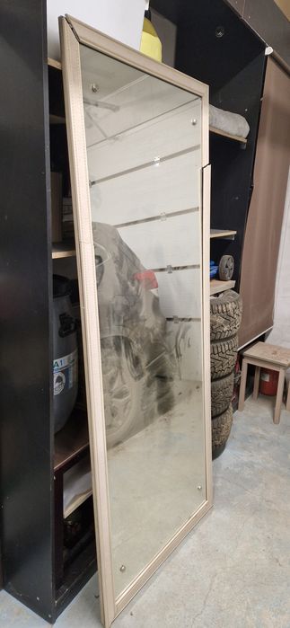 Зеркало настенное