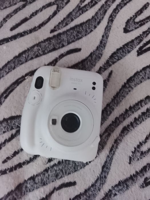 Instax mini 11  продается