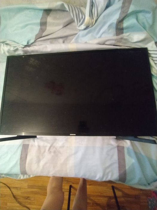 Продам телевизор