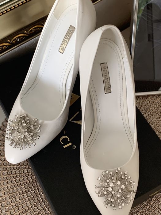 Туфли белые