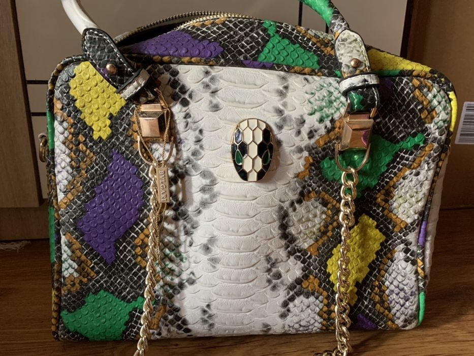 Продам сумку кожа крокодила BVLGARI 20*30см НОВАЯ!