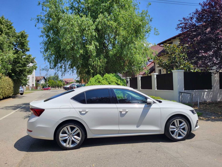 Skoda Octavia 2022 Diesel 2.0 TDI Limuzina Full LED R18 ACC LKA unic proprietar