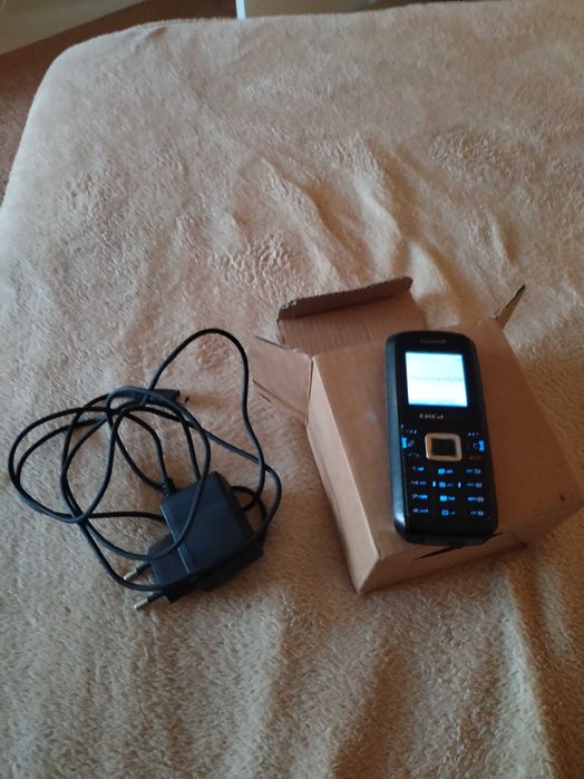 telefon cu taste digi si maxcom