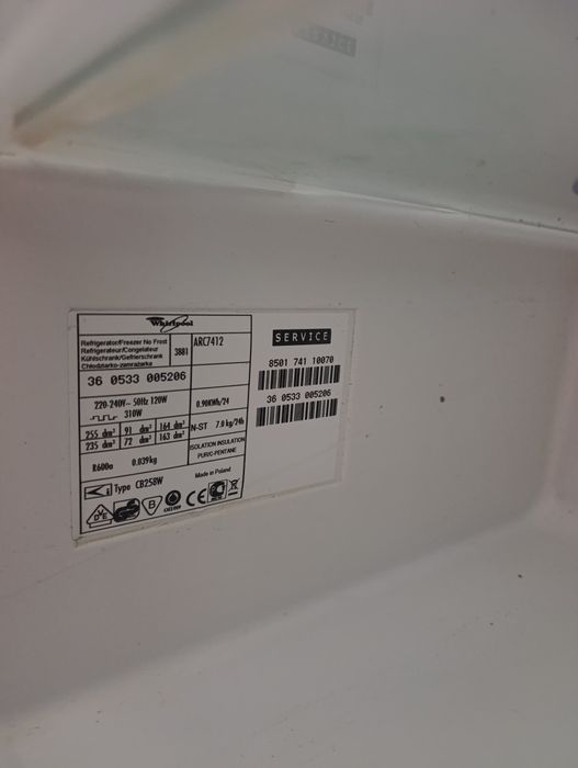 Продам холодильник Whirlpool