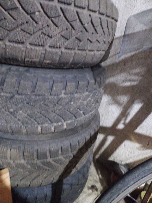 bmw гуми с джани16"