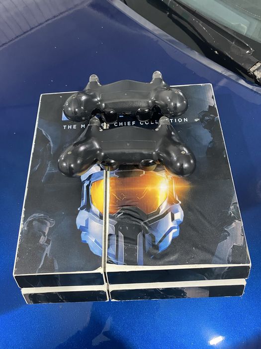 Продам Sony PlayStation 4