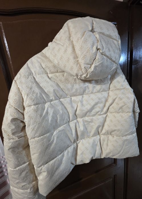 Guess  оригинално яке