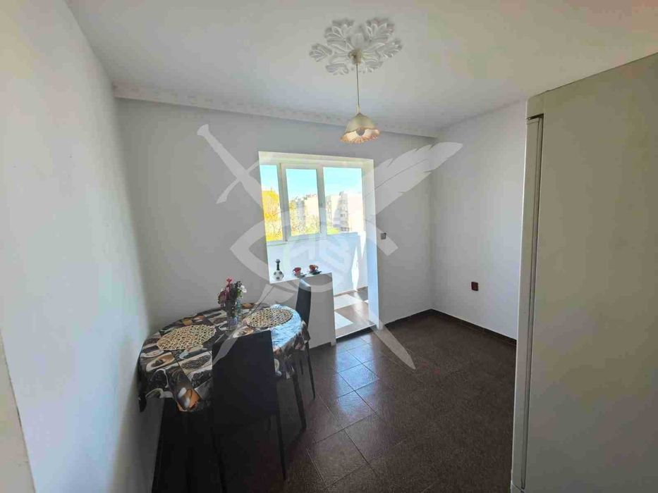 Продава се Четиристаен апартамент в Бургас, Възраждане - 100 кв.м за 1173 €/кв.м - Снимка #4