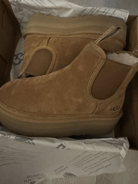 UGG Chelsea Platform