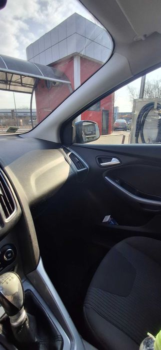 Vând Ford focus 2