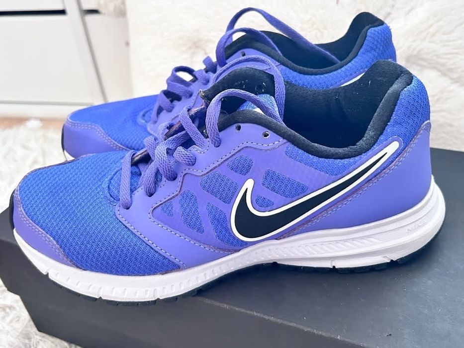 Маратонки Nike 38.5