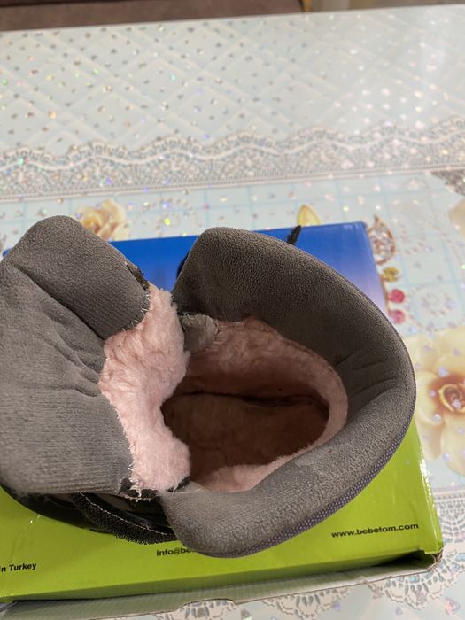 Срочно продам зимние сапоги на девочку