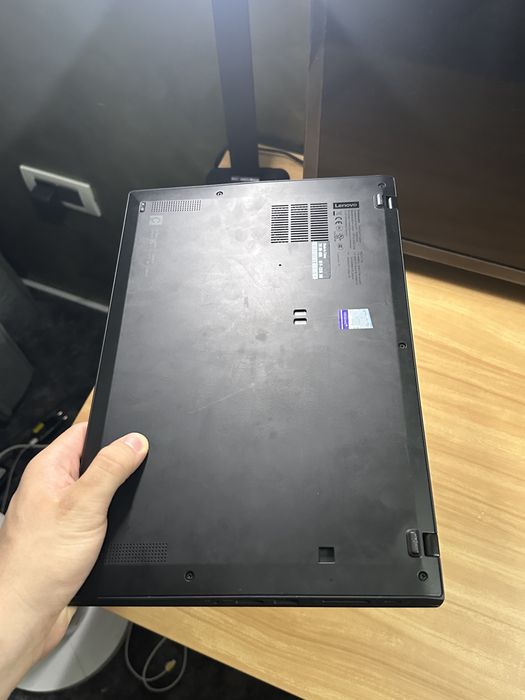 Lenovo ThinkPad X1 Carbon Gen 7 14” i5-8265U