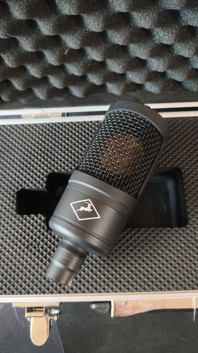 Antelope Audio Discrete 4 Synergy Core карта с вградени DSP ефекти