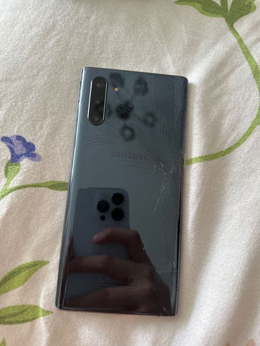 Samsung Note 10.
