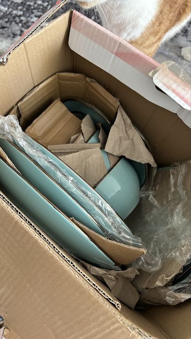 Набор посуды в берюзовом цвете