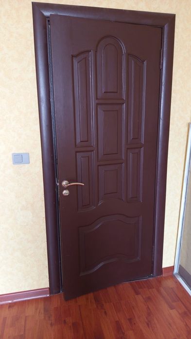 Двери деревянные