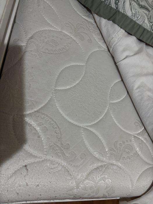 Кровать белая массив дерево