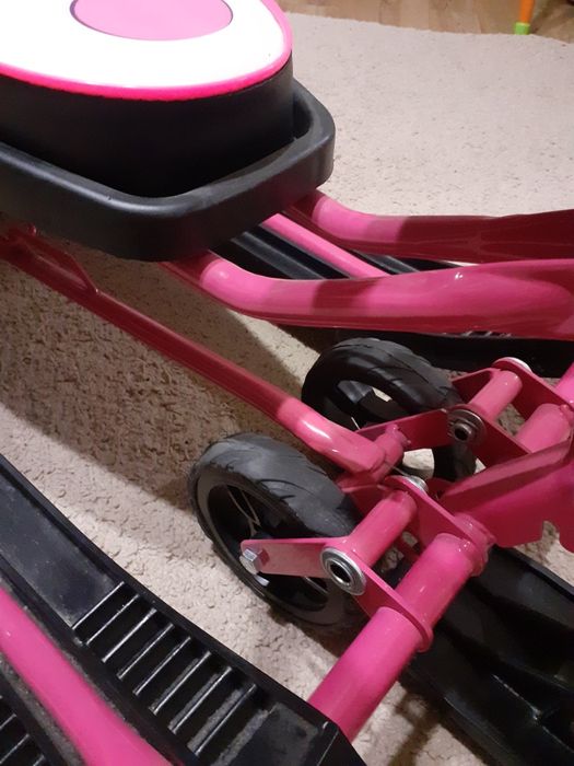 Продам снегокат для девочки