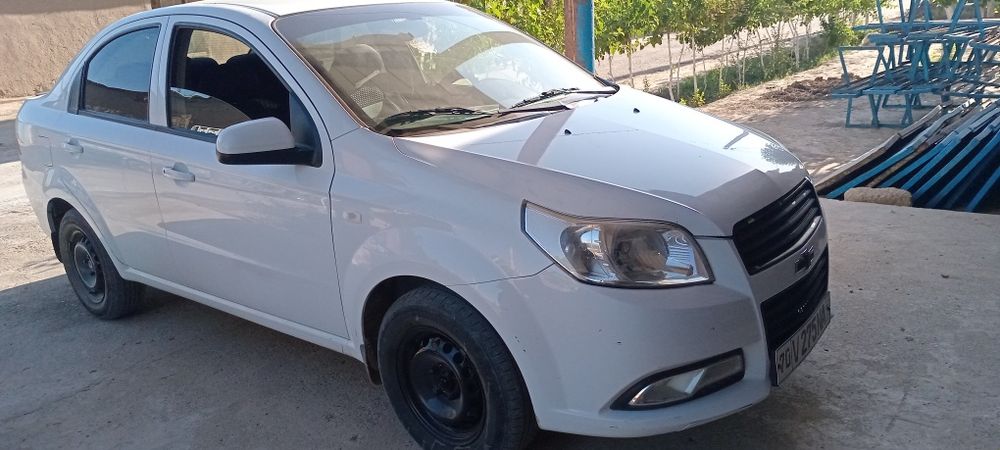 Assalomu aleykum mashina sotiladi, holati yaxshi, kraska radnoy,