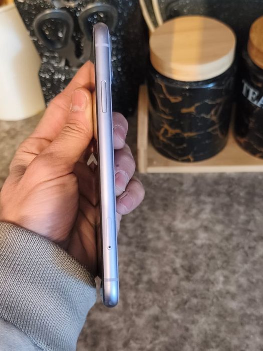 Айфон Iphone 11 .