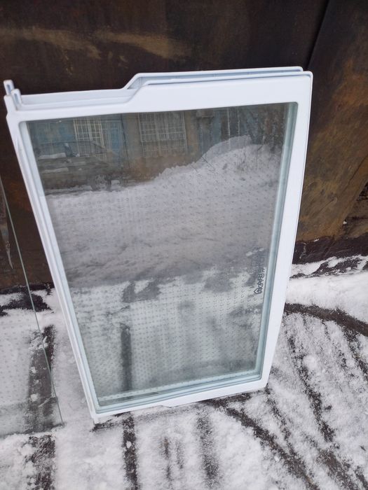 Полки в холодильник аристон