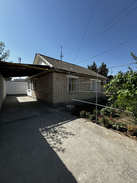 Uchaska sotiladi Yangi hayot tumani Binokor maxallasi 8 sotix 4 xona