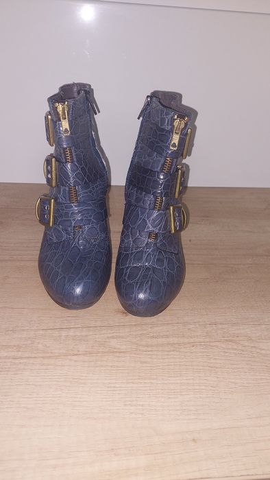 Ghete Sisley cu toc bloc