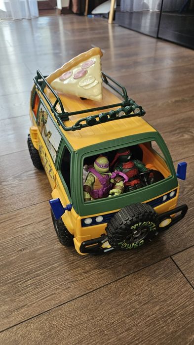 Различнк детски играчки