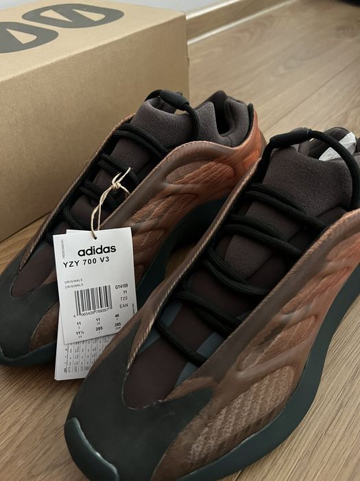 Мъжки маратонки adidas Yeezy 700 V3