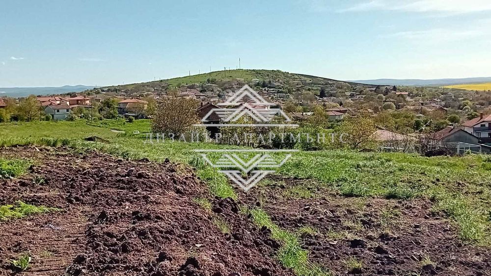Парцел в Бургас, област-с.Черни връх площ 799 цена 33000