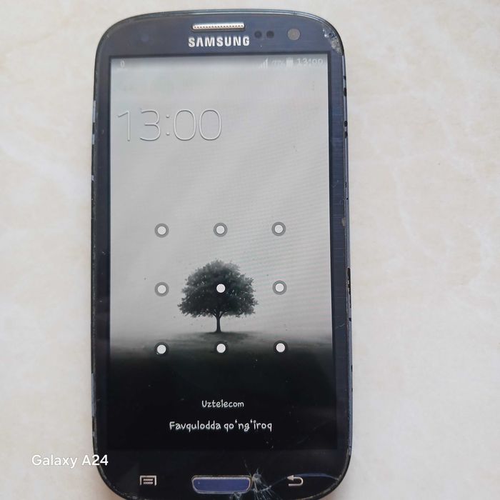 Iphone 5s va samsung s3 sotiladi