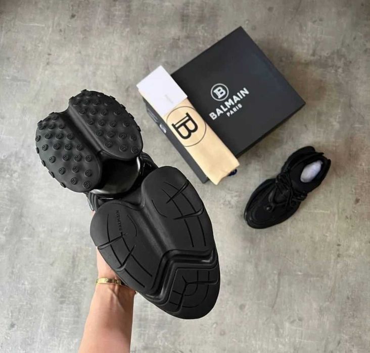 Balmain Unicorn Low-Top Sneaker "All Black"