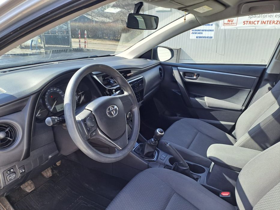Toyota Corolla 2016, doar 93.000 km