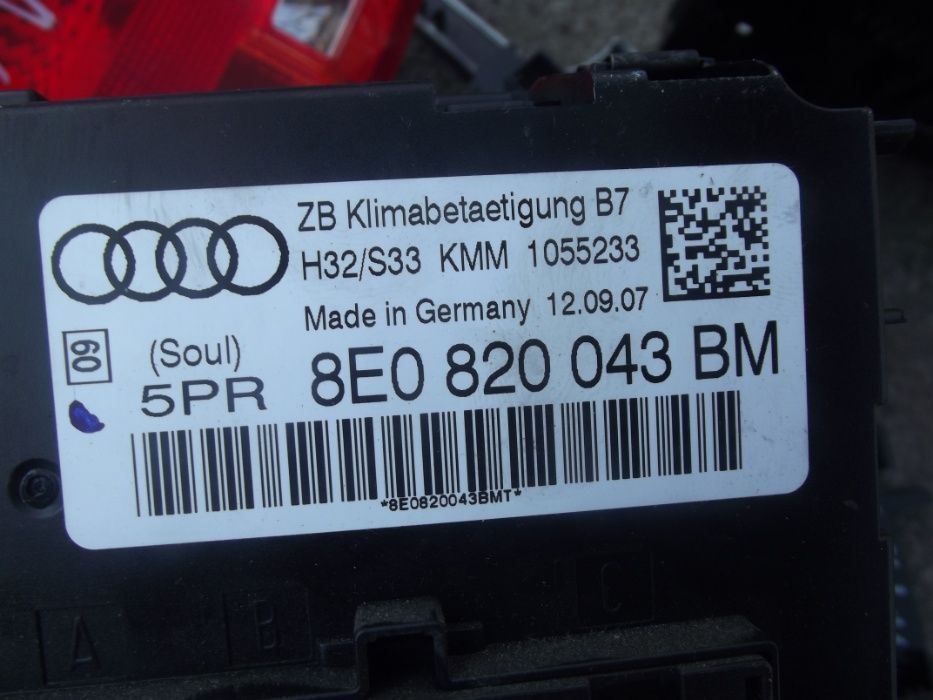 Climatronic Audi A4 B7 comenzi clima Radio CD Suport Pahare dezmembrez