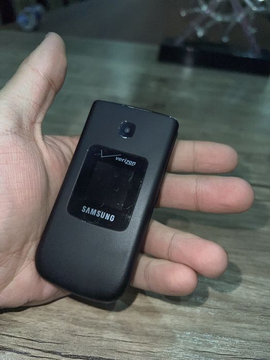 Продается Samsung Gusto 4