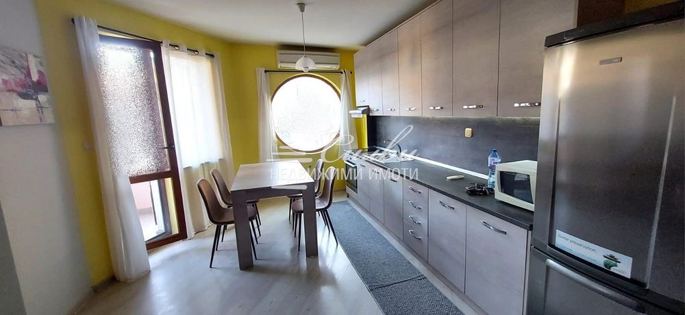 Дава се под наем Тристаен апартамент в Шумен, Център - 91 кв.м за 469.2 € - Снимка #5