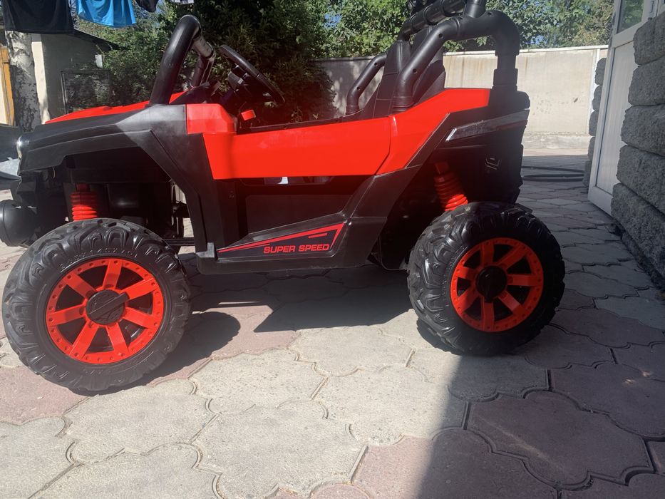 Продам детский электромобиль Багги