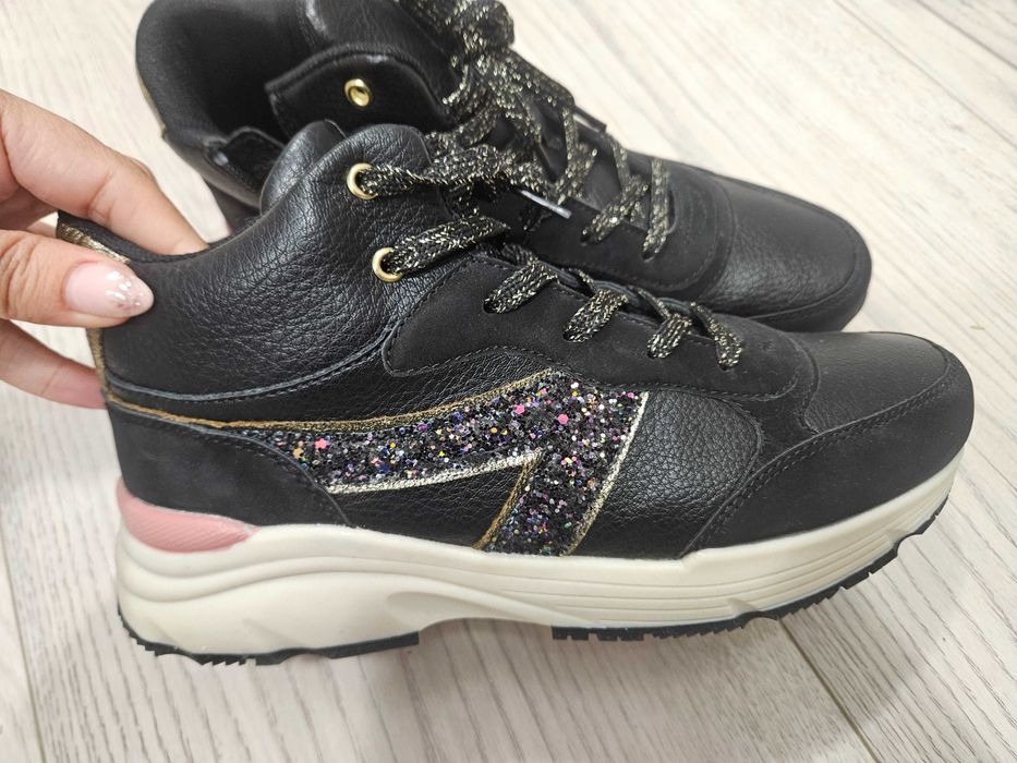 Обувки, нови, 38 номер