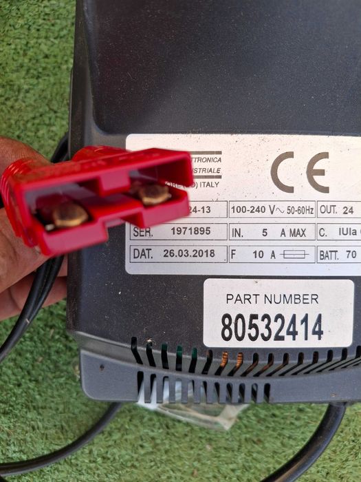 Тягово зарядно устройство