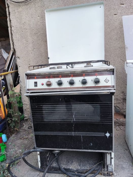 Газовая плита продам