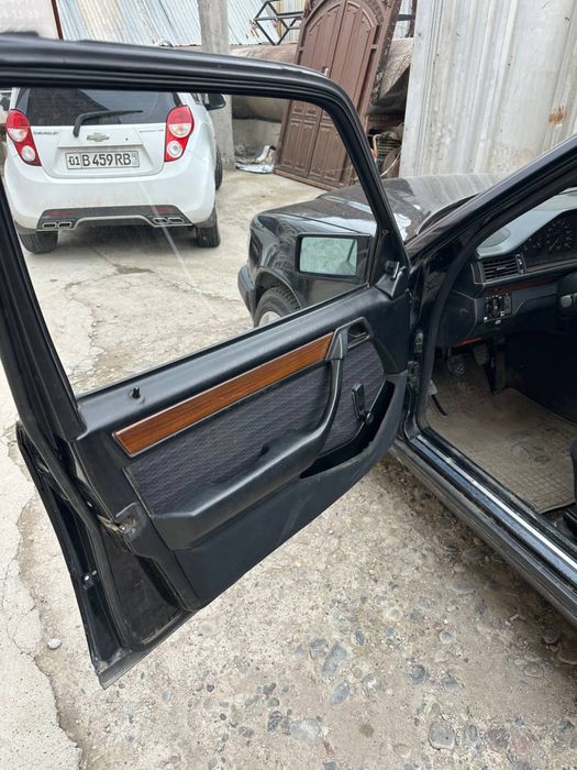 Mersedes bens w124