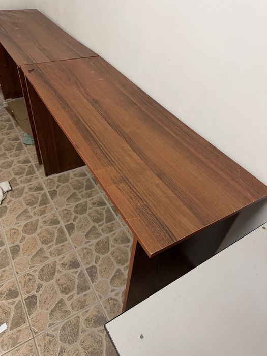 Продам стол компьютерный и для офиса