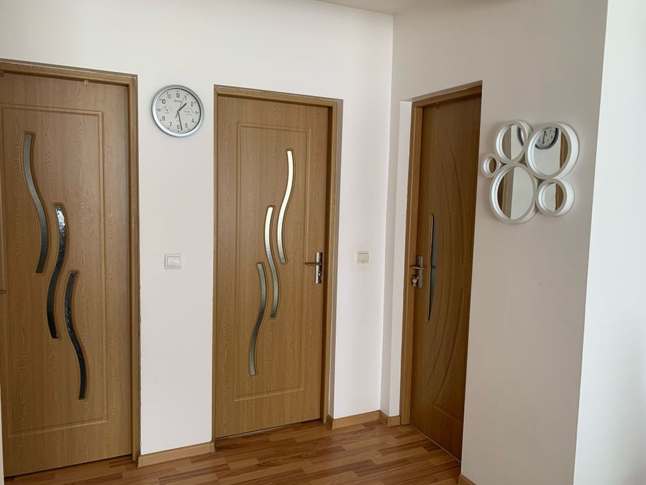 Proprietar închiriez apartament cu 3 camere